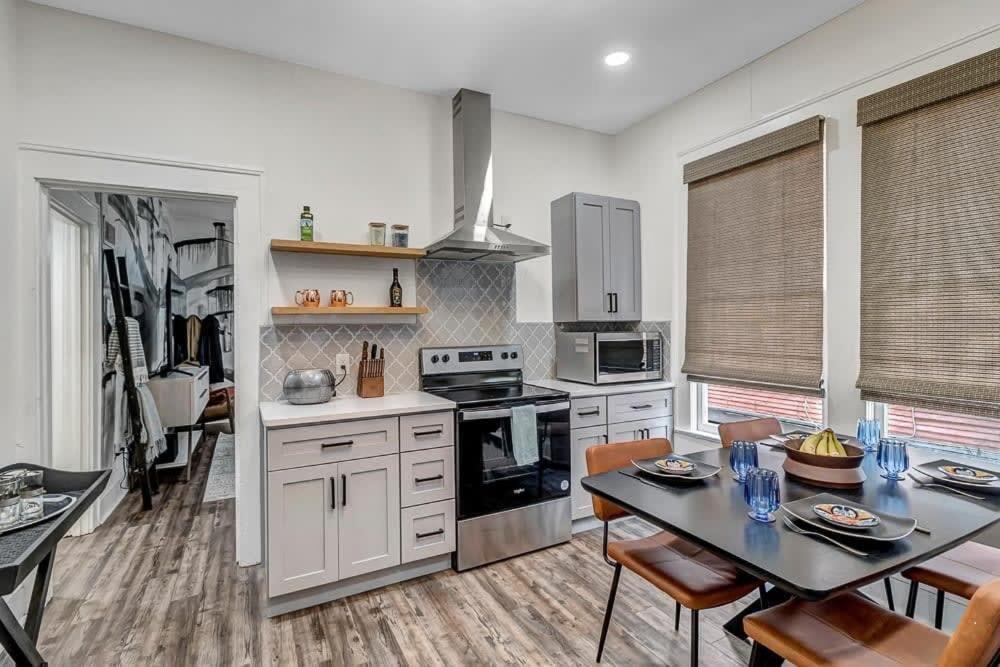 Contemporary Apartment - 5 Min To Tiaa Bank Field! แจ็กสันวิลล์ ภายนอก รูปภาพ